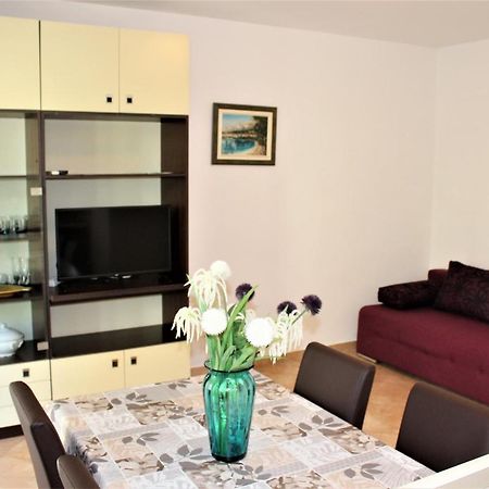 Apartments Raos Makarska Buitenkant foto